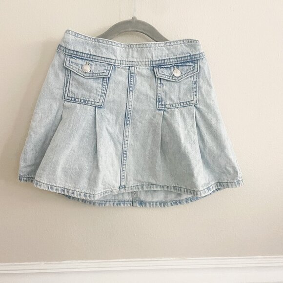 H&M Girls Denim Pleated Light Wash Skirt Size 7 - Picture 1 of 5